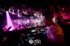 1J2A1201